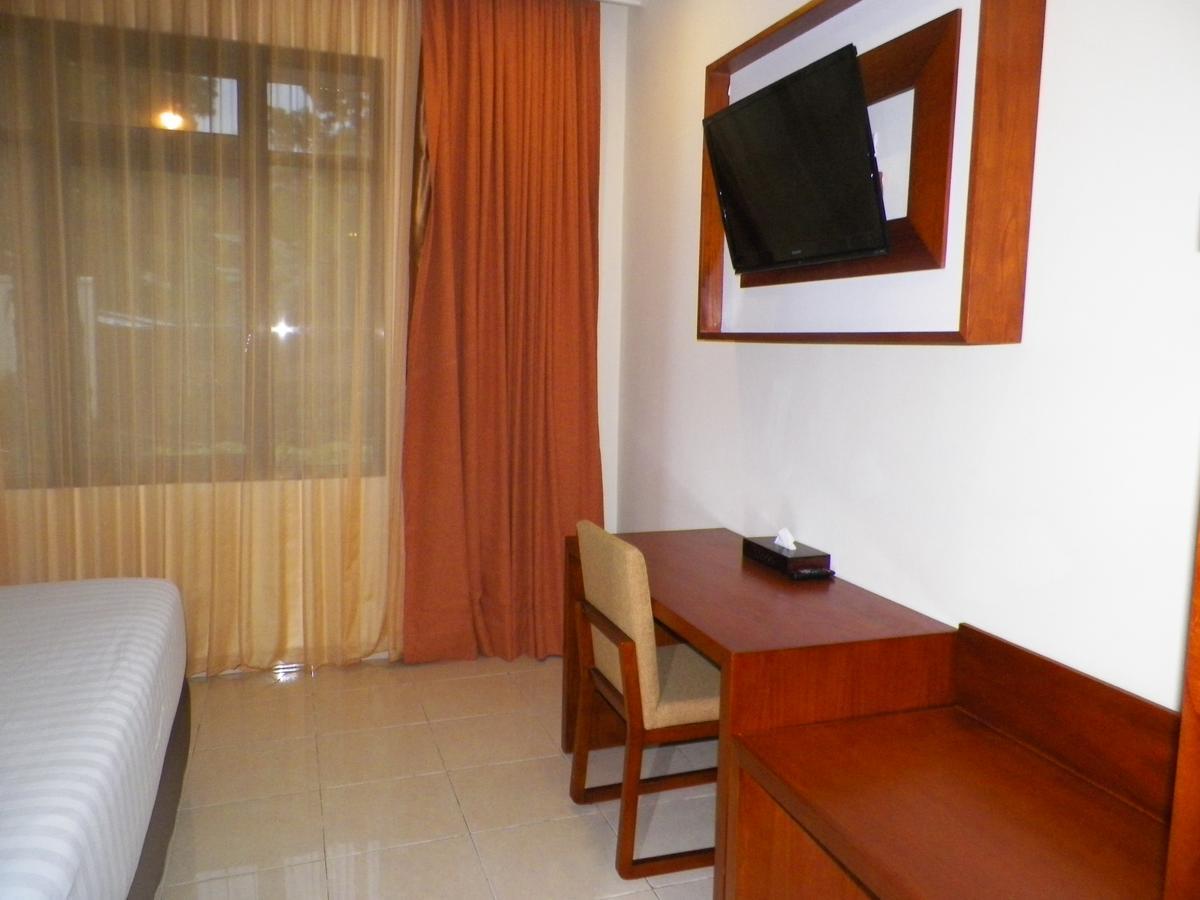Multazam Hotel Solo Luaran gambar
